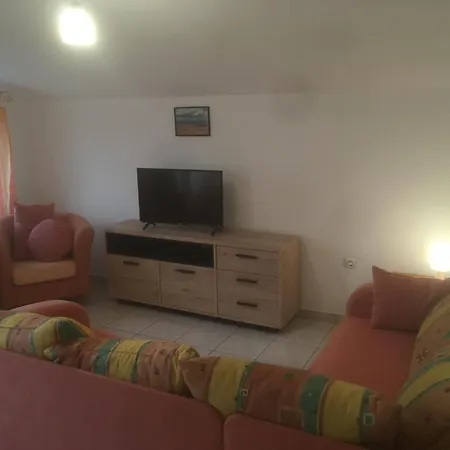 Apartment Maleo *