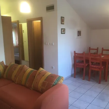 Apartment Maleo *