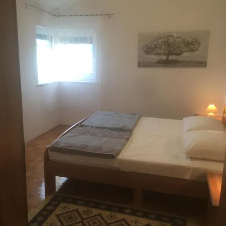 Maleo Apartment
