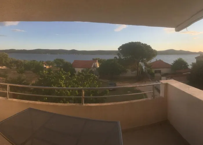 Maleo * Sveti Petar (Zadar)