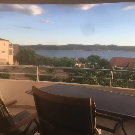 Maleo Apartman Sveti Petar